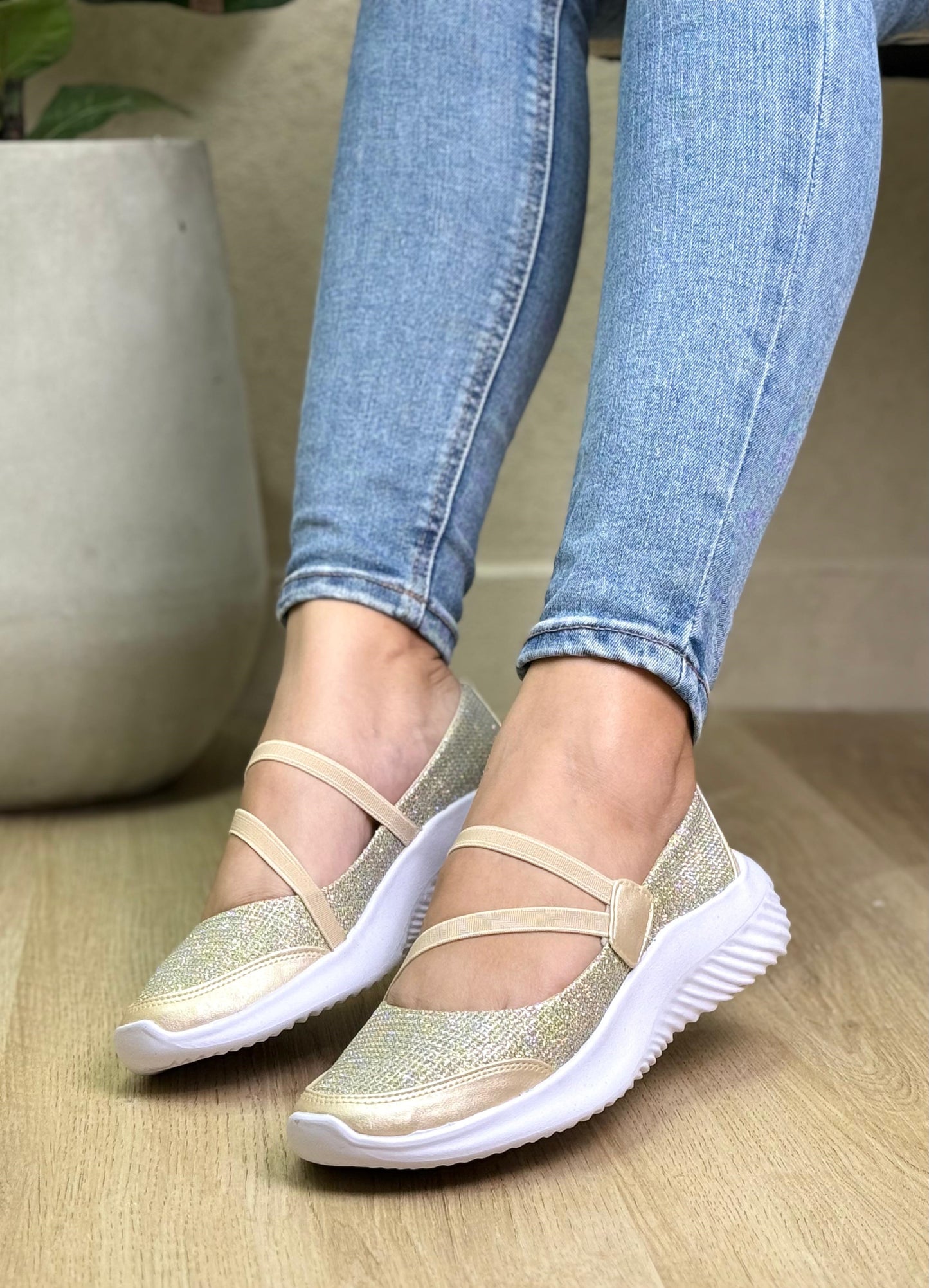 ✨TENIS MAFALDA GLOW BRILLANTE 💎